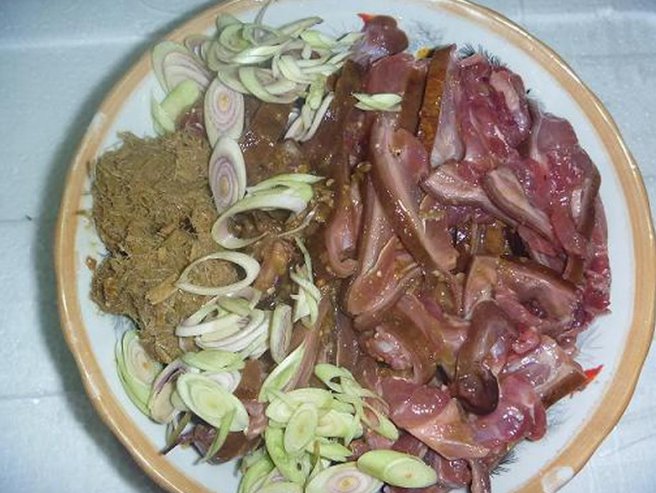 Giải mã ý nghĩa giấc mơ thấy ăn thịt mèo