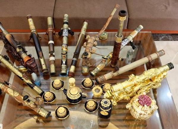 Mộng thấy mình đi mua cái điếu cày